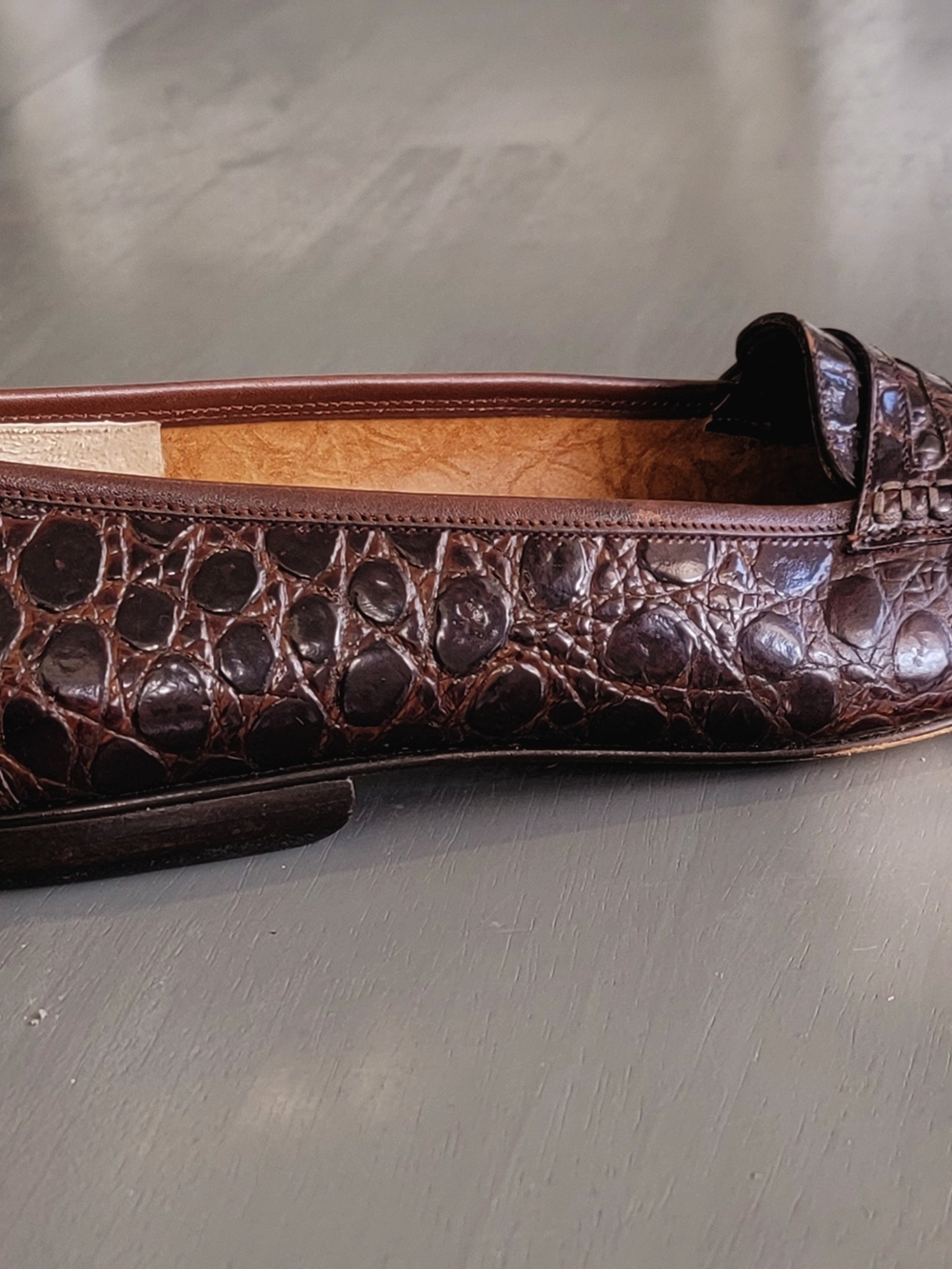 Salvatore Ferragamo 23117 115 Authentic Brown  Crocodile Skin Loafers Flats Sz 7